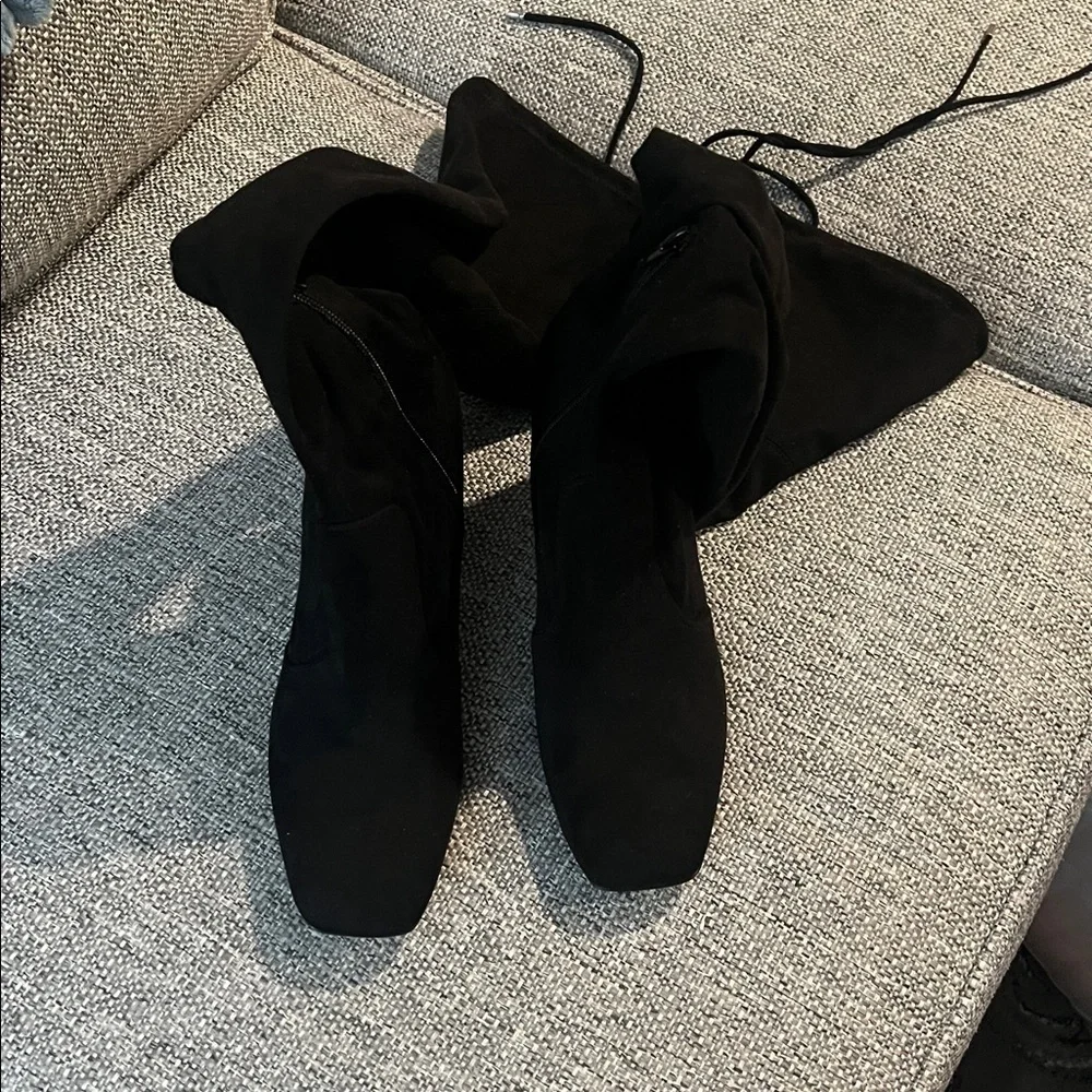 Unisa Unquesia Over-The-Knee Black Faux Suede Boots Women's Size 9    NWOT
